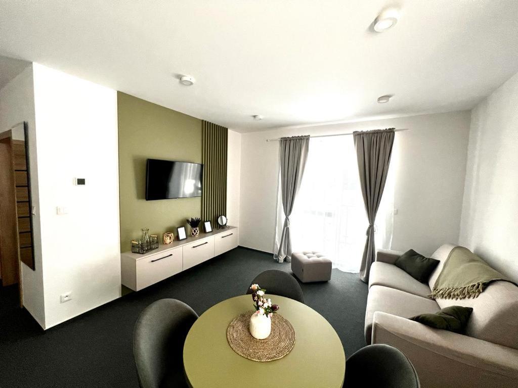 Urban Green Apartment Liptovský Mikuláš المظهر الخارجي الصورة